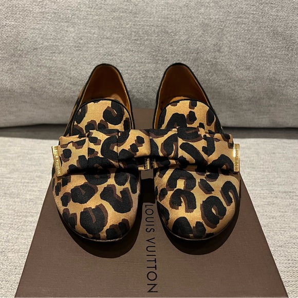 Louis Vuitton Satin Bow Loafer Leopard/Cheetah Print - Picture 1 of 7